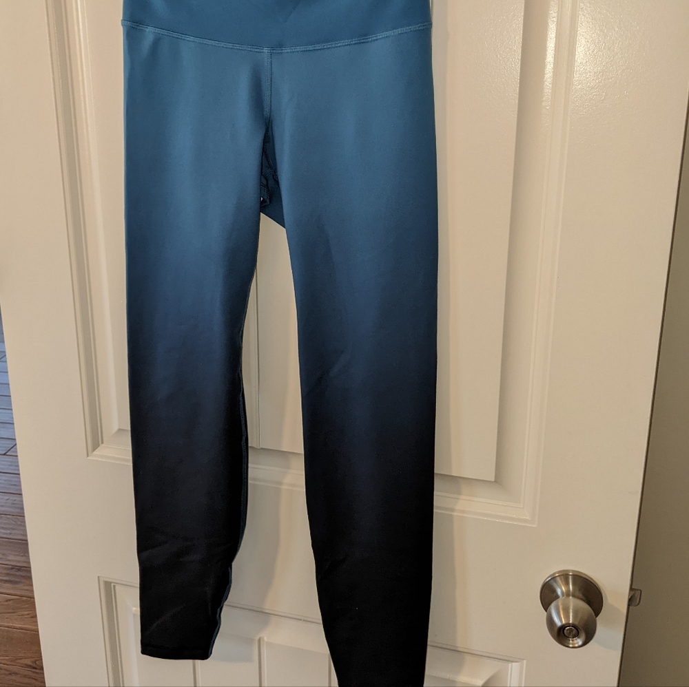 Old Navy Elevate High Rise Legging - Picture 3 of 6